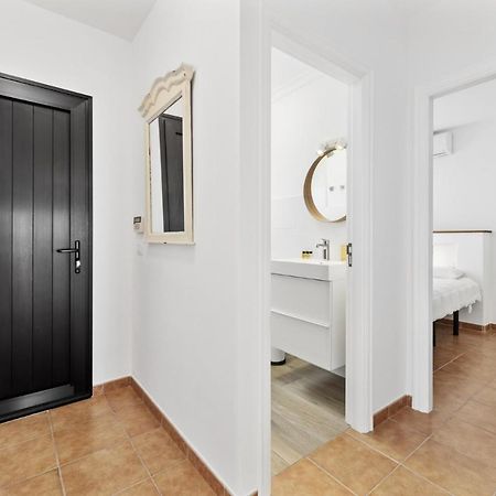 Villa 4 - Vipvipvillas Tías Exteriör bild