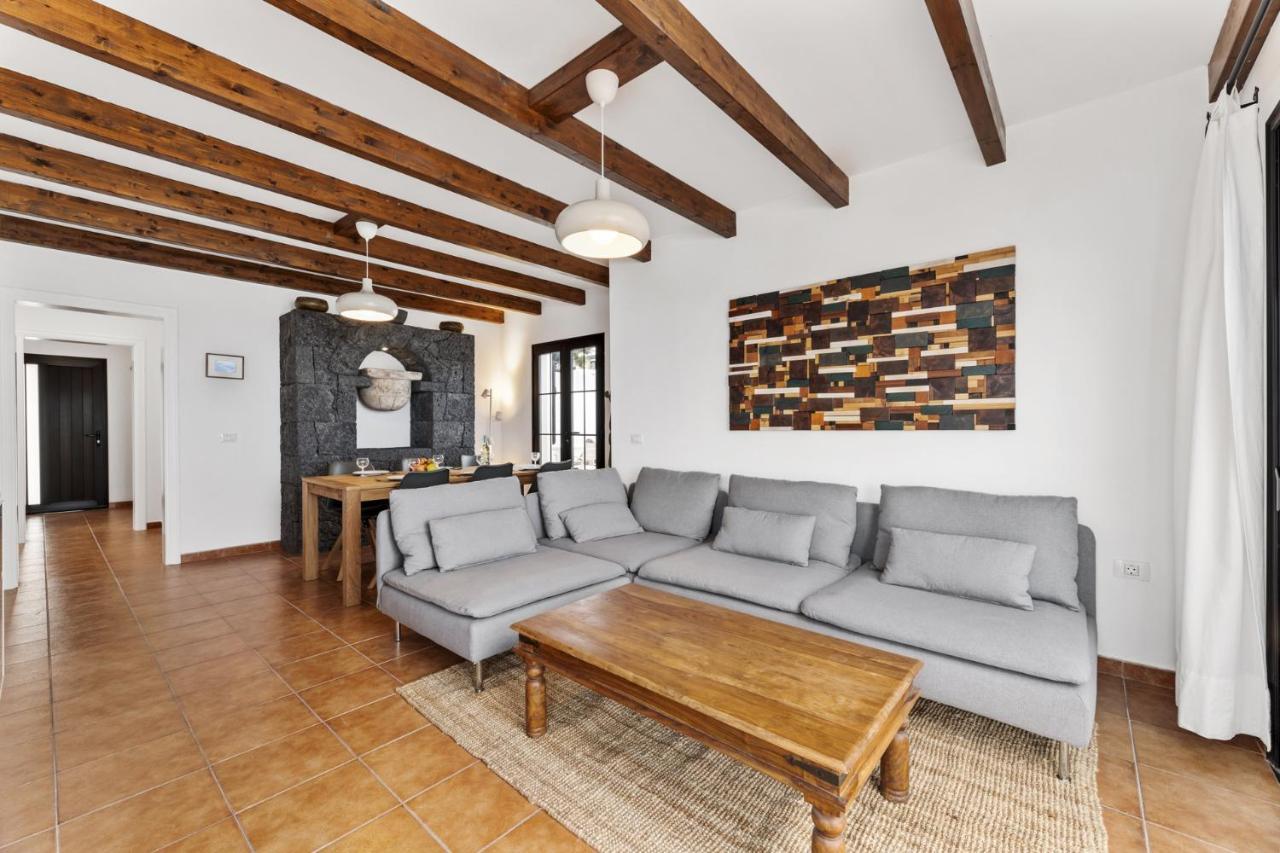Villa 4 - Vipvipvillas Tías Exteriör bild